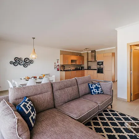 Beachfront Atlantic View A09 アパート オビドス